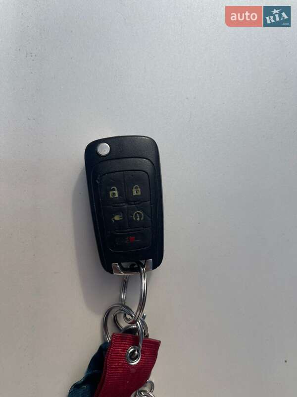 Хэтчбек Chevrolet Volt 2012 в Киеве