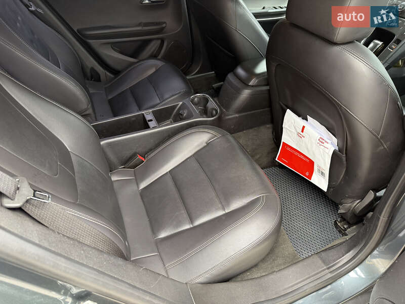 Хэтчбек Chevrolet Volt 2012 в Сумах