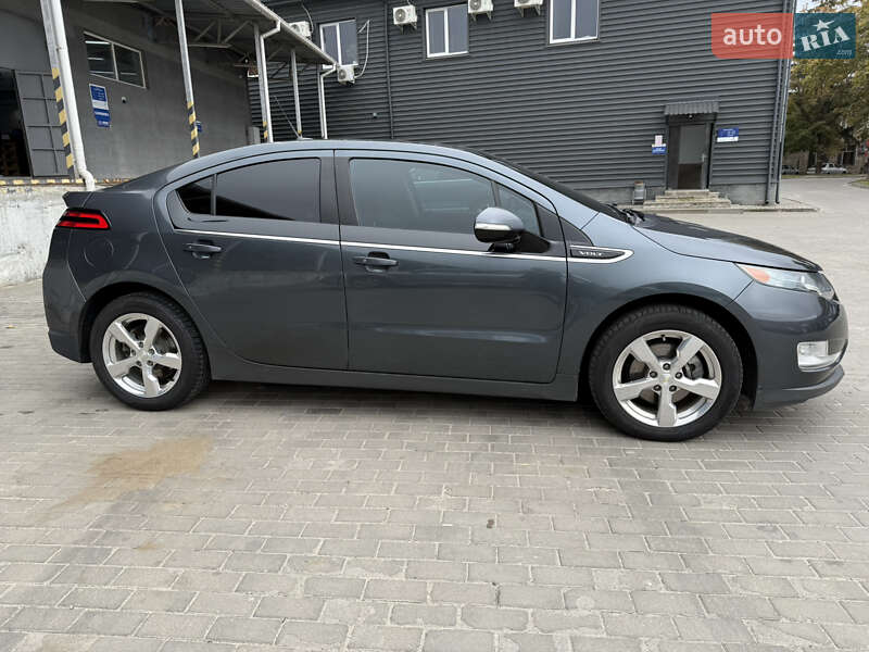 Хэтчбек Chevrolet Volt 2012 в Сумах