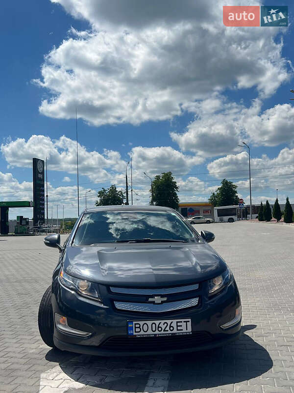 Хэтчбек Chevrolet Volt 2013 в 