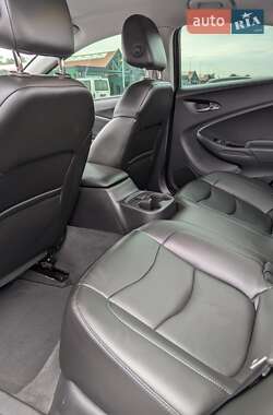 Хэтчбек Chevrolet Volt 2017 в 
