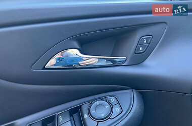 Хэтчбек Chevrolet Volt 2017 в 