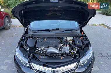 Хэтчбек Chevrolet Volt 2017 в 