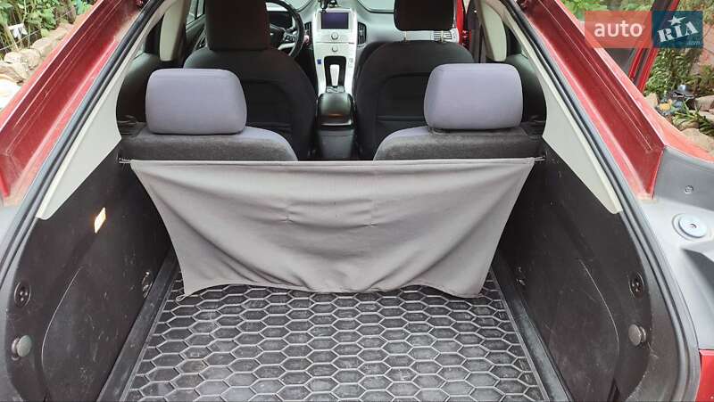Хэтчбек Chevrolet Volt 2012 в Харькове