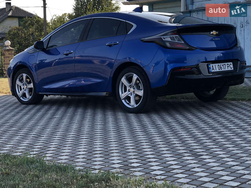 Хэтчбек Chevrolet Volt 2017 в Калиновке
