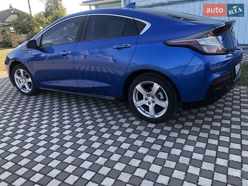 Хэтчбек Chevrolet Volt 2017 в Калиновке
