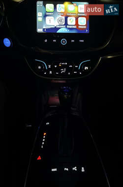 Хэтчбек Chevrolet Volt 2016 в 