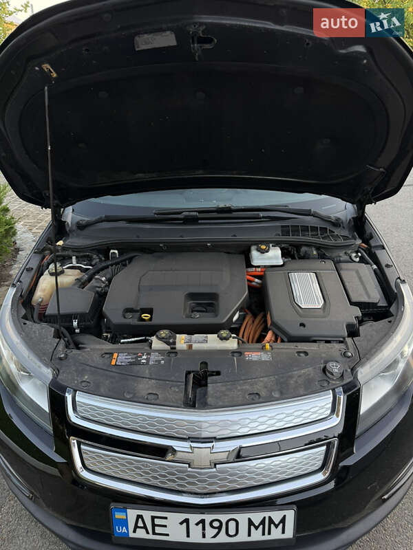 Хэтчбек Chevrolet Volt 2013 в Днепре