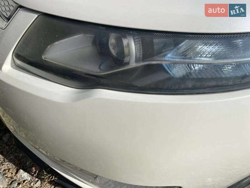 Хэтчбек Chevrolet Volt 2012 в Киеве
