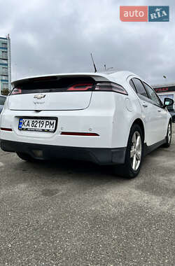 Хэтчбек Chevrolet Volt 2012 в 