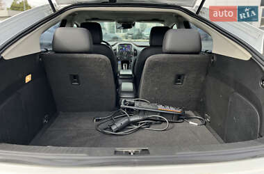 Хэтчбек Chevrolet Volt 2012 в 