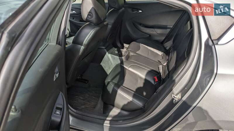 Хэтчбек Chevrolet Volt 2017 в Тернополе