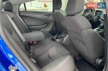 Хэтчбек Chevrolet Volt 2017 в 