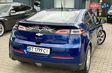 Хэтчбек Chevrolet Volt 2013 в 