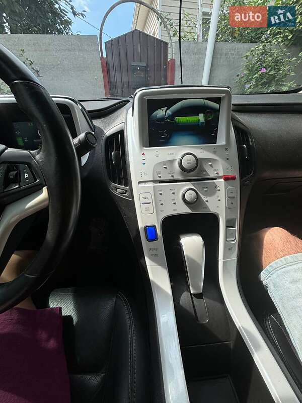 Хэтчбек Chevrolet Volt 2010 в Конотопе