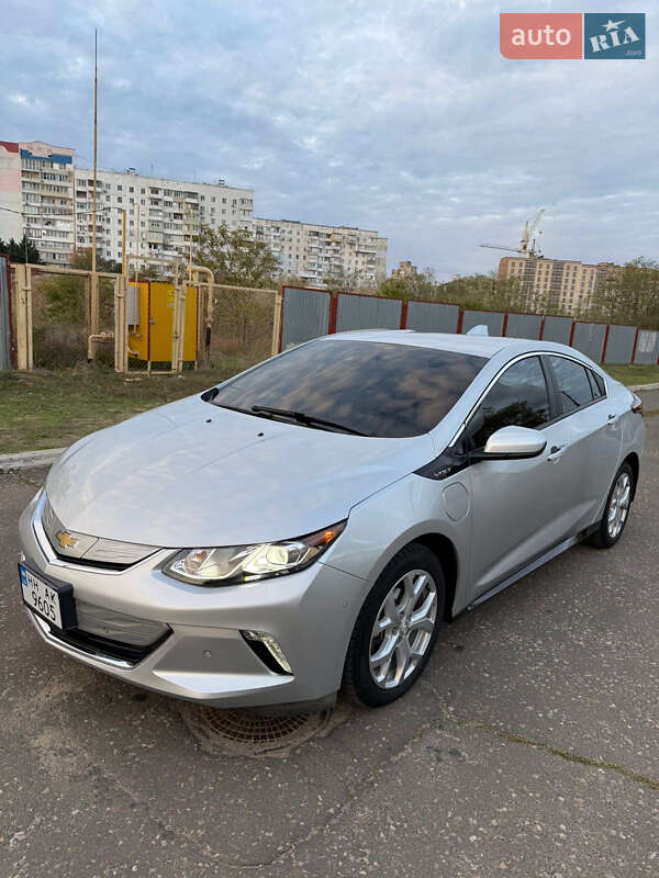 Хэтчбек Chevrolet Volt 2018 в Одессе фото 3 Хэтчбек Chevrolet Volt 2018 в Одессе