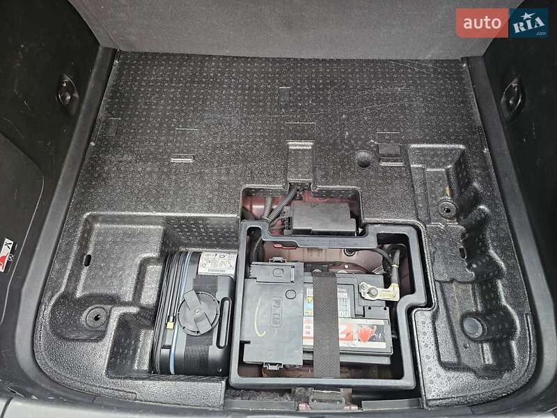 Хэтчбек Chevrolet Volt 2016 в Киеве