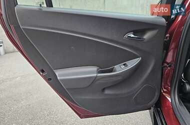 Хэтчбек Chevrolet Volt 2016 в 