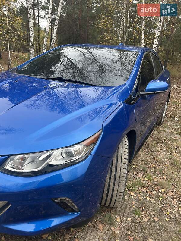 Хэтчбек Chevrolet Volt 2017 в Киеве