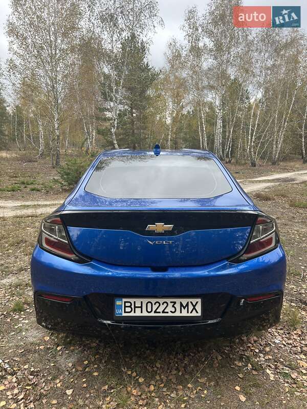 Хэтчбек Chevrolet Volt 2017 в Киеве