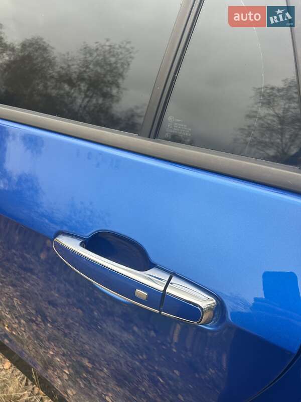 Хэтчбек Chevrolet Volt 2017 в Киеве