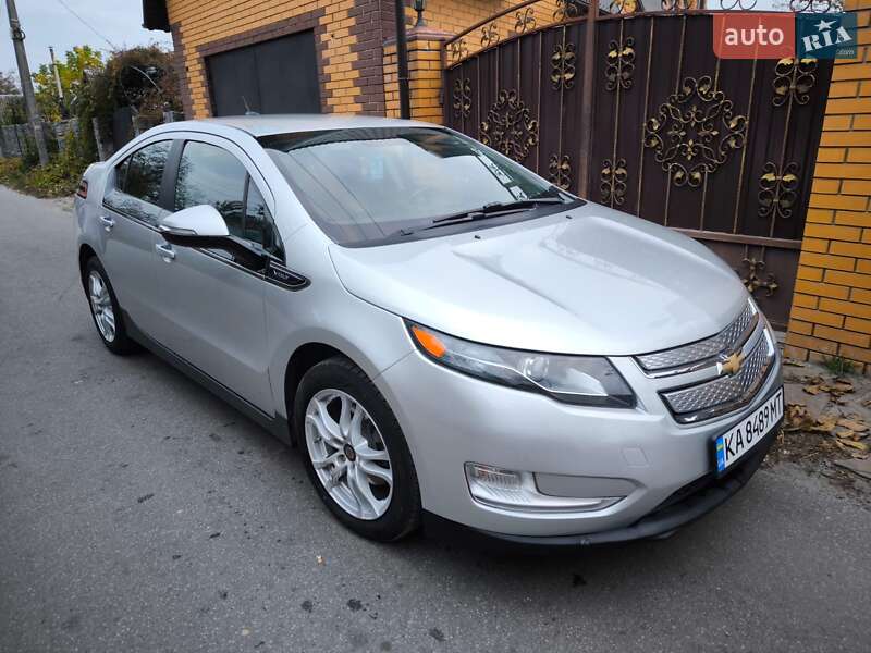 Хэтчбек Chevrolet Volt 2013 в Киеве
