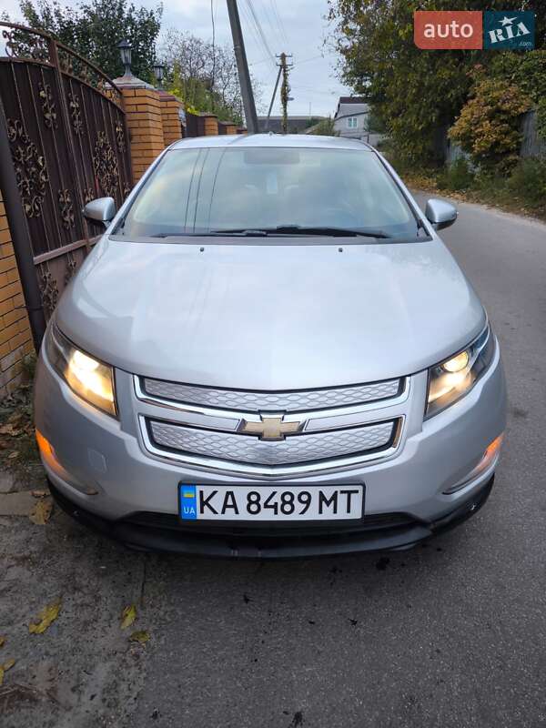 Хэтчбек Chevrolet Volt 2013 в Киеве