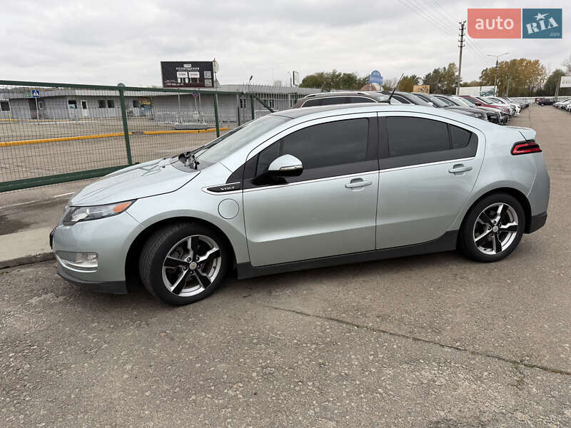 Хэтчбек Chevrolet Volt 2011 в Киеве