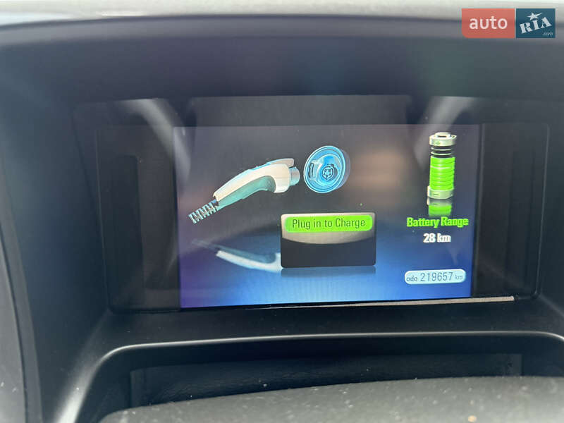 Хэтчбек Chevrolet Volt 2011 в Киеве