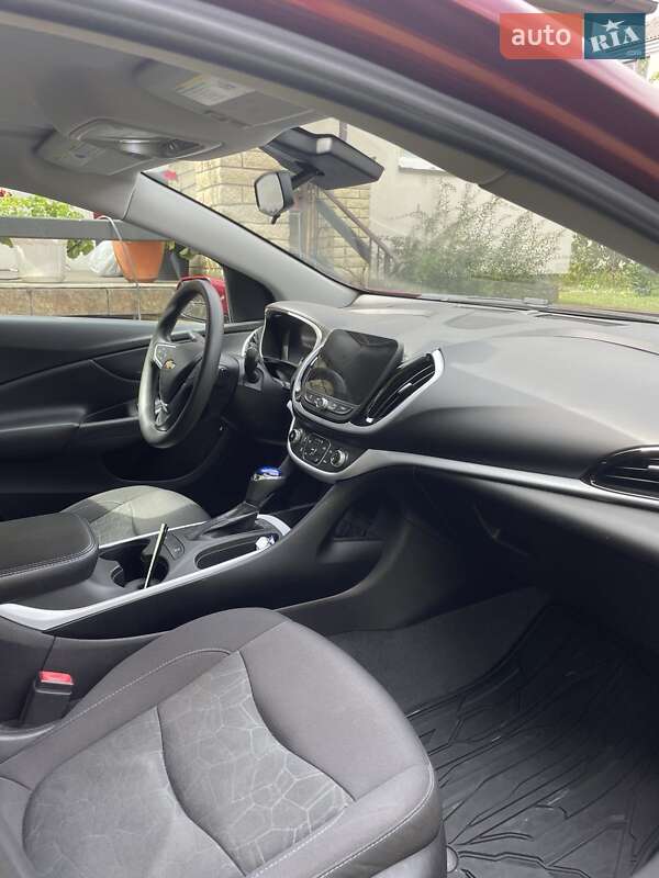 Хэтчбек Chevrolet Volt 2018 в Золочеве фото 5 Хэтчбек Chevrolet Volt 2018 в Золочеве