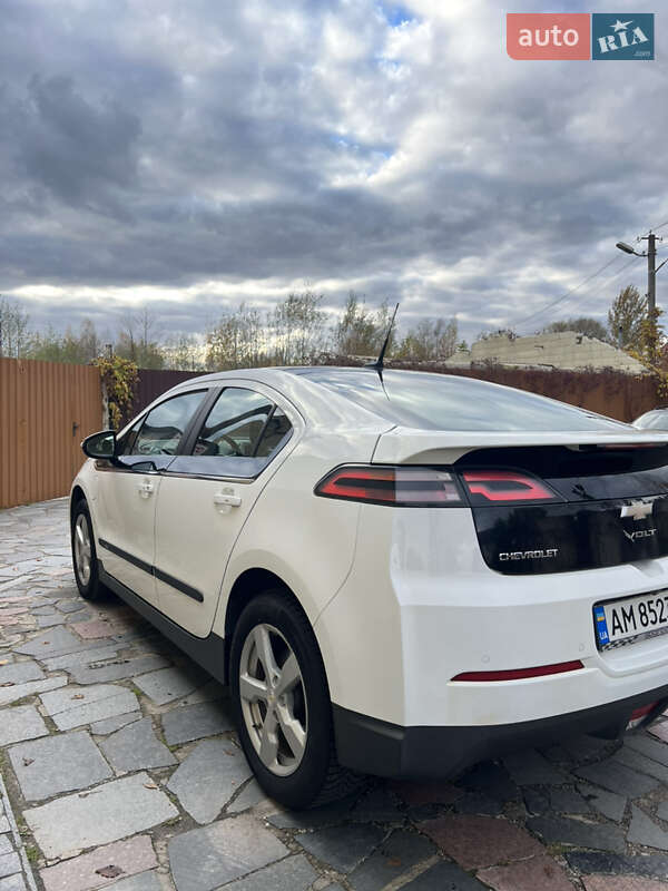 Хэтчбек Chevrolet Volt 2013 в Житомире