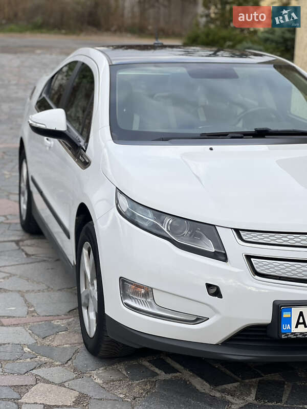 Хэтчбек Chevrolet Volt 2013 в Житомире