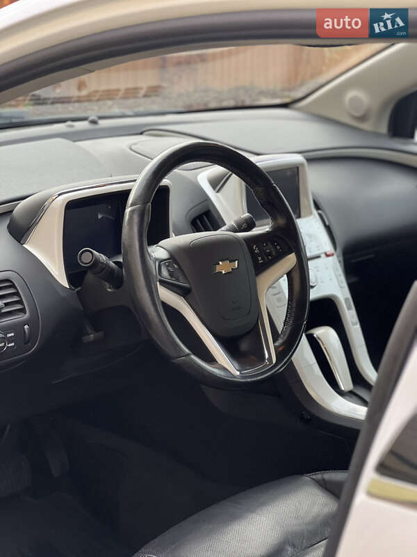 Хэтчбек Chevrolet Volt 2013 в Житомире