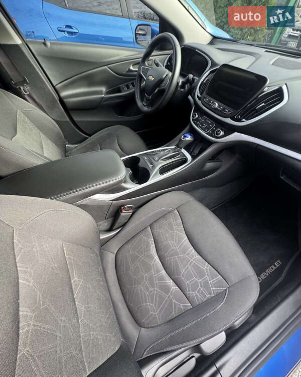 Хэтчбек Chevrolet Volt 2016 в Киеве