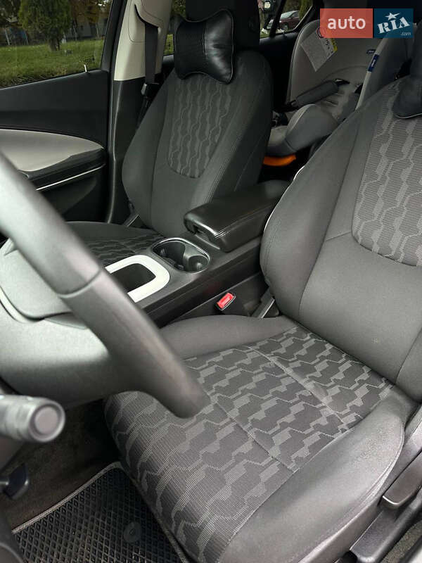 Хэтчбек Chevrolet Volt 2011 в Буче