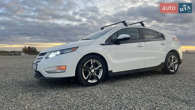Хэтчбек Chevrolet Volt 2014 в Тернополе