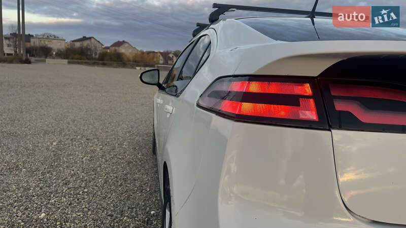 Хэтчбек Chevrolet Volt 2014 в Тернополе
