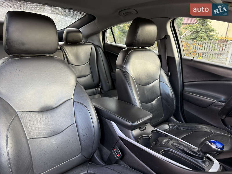 Хэтчбек Chevrolet Volt 2017 в Ивано-Франковске