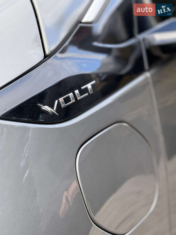 Хэтчбек Chevrolet Volt 2017 в Ивано-Франковске