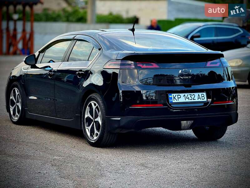 Хэтчбек Chevrolet Volt 2013 в Запорожье