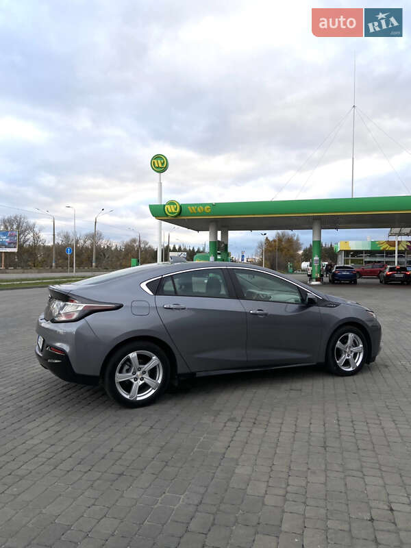 Хетчбек Chevrolet Volt 2017 в Кам'янському