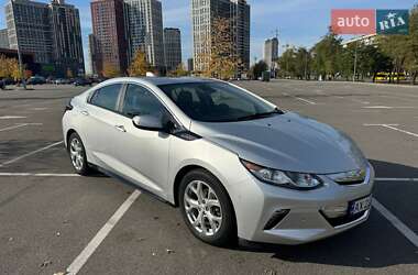 Хэтчбек Chevrolet Volt 2015 в Киеве