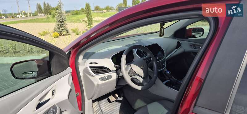 Хэтчбек Chevrolet Volt 2019 в Львове