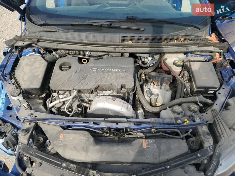 Хетчбек Chevrolet Volt 2016 в Львові