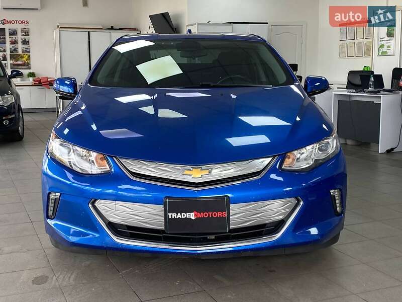 Хэтчбек Chevrolet Volt 2017 в Киеве