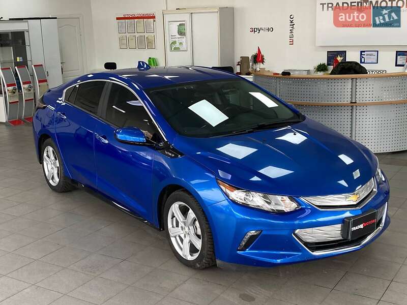 Хэтчбек Chevrolet Volt 2017 в Киеве