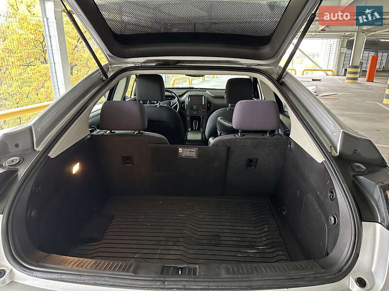 Хэтчбек Chevrolet Volt 2015 в Киеве фото 11 Хэтчбек Chevrolet Volt 2015 в Киеве