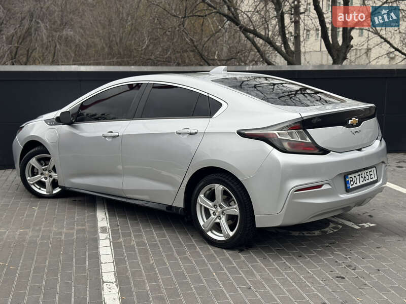 Хетчбек Chevrolet Volt 2016 в Києві