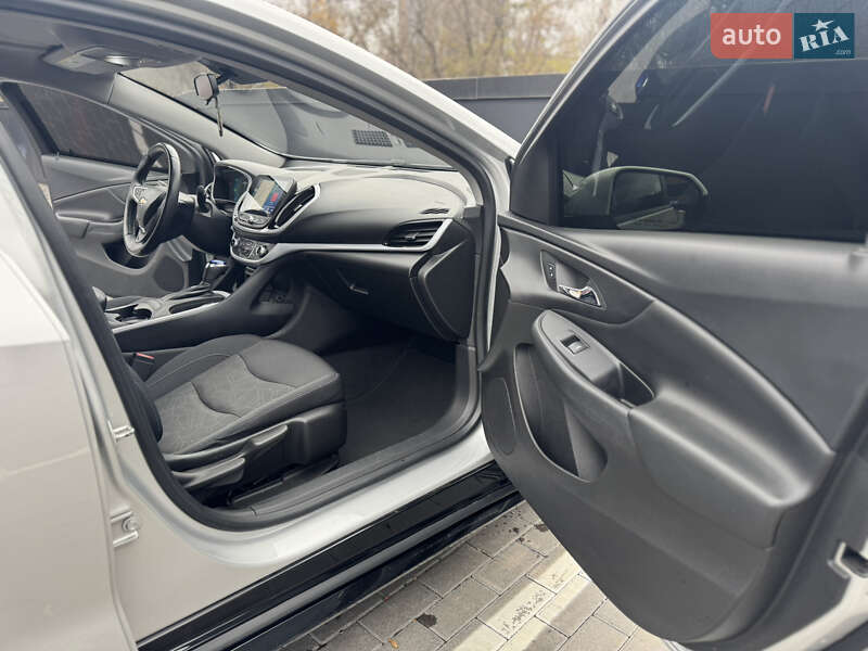 Хетчбек Chevrolet Volt 2016 в Києві