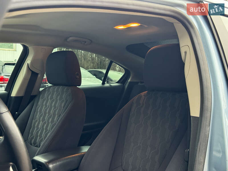 Хетчбек Chevrolet Volt 2012 в Києві